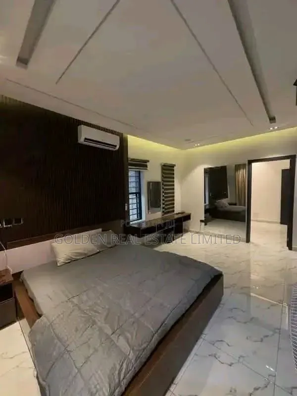 Furnished 3bdrm Duplex in Shell Location for sale