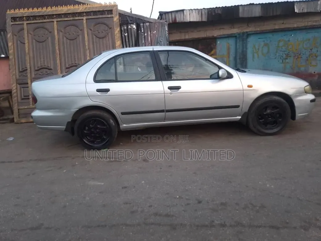 Nissan Almera 1997 Silver