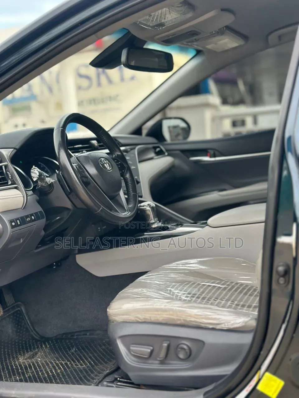 Toyota Camry 2018 Green