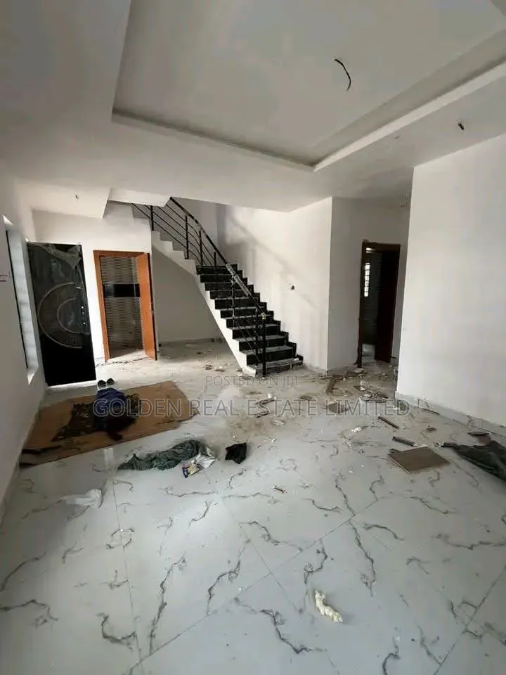 4bdrm Duplex in Lekki Phase 1 for sale
