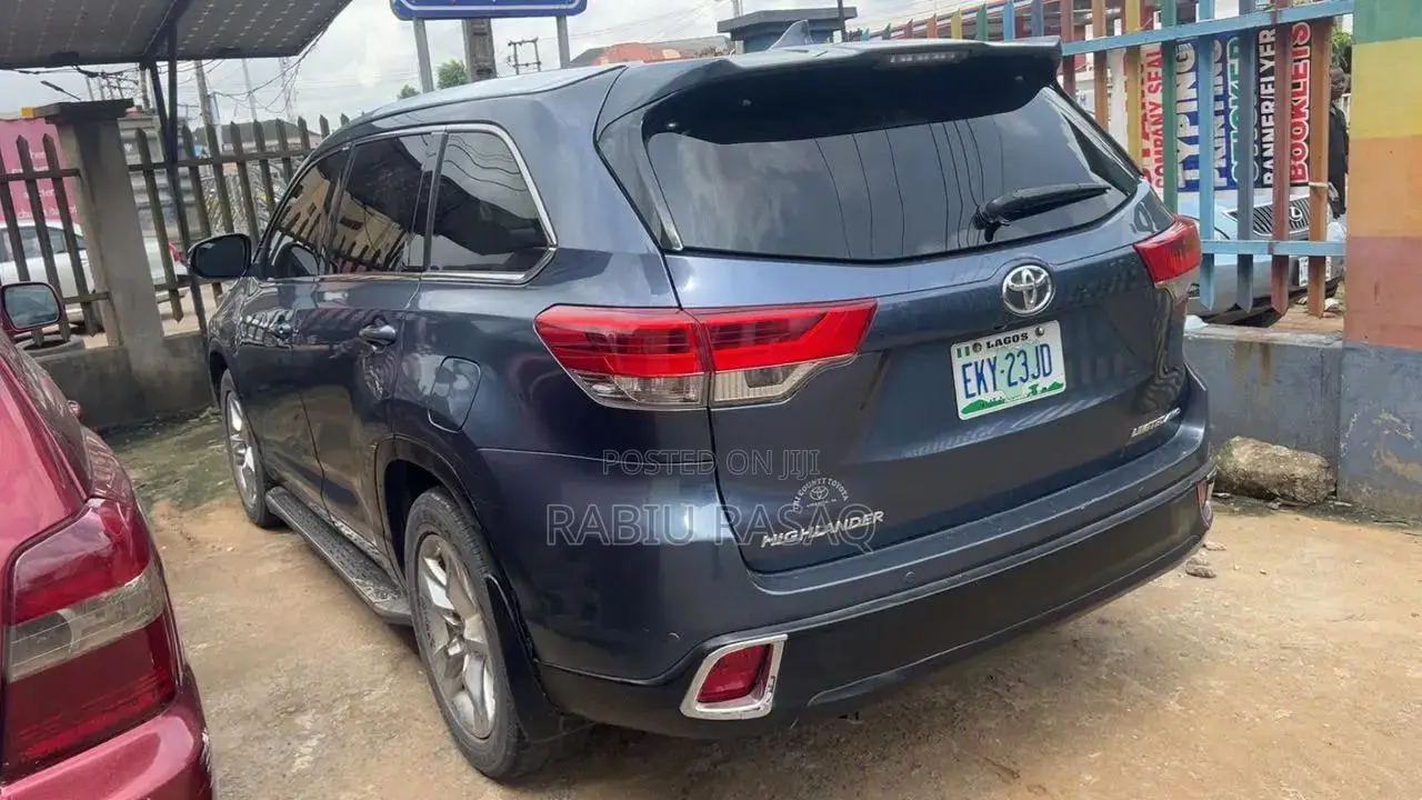 Toyota Highlander 2016 Blue