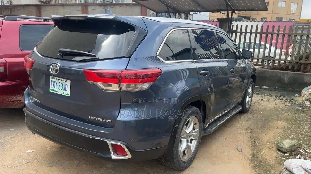 Toyota Highlander 2016 Blue