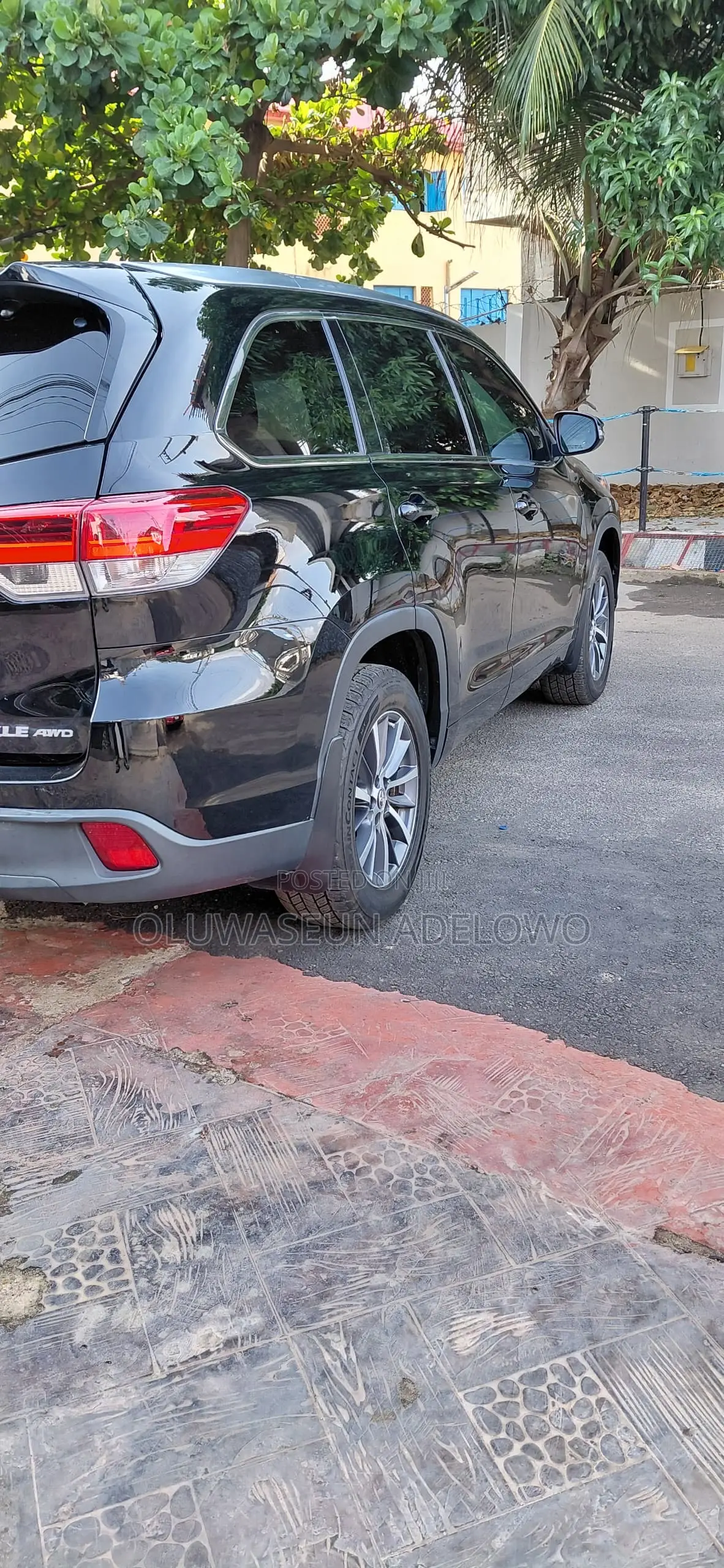 Toyota Highlander XLE 4x2 V6 (3.5L 6cyl 8A) 2017 Black