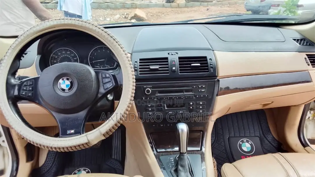 BMW X3 xDrive30i 2010 White