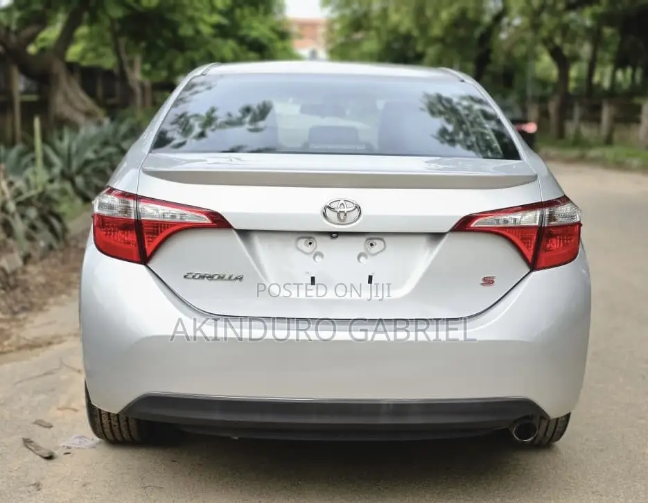 Toyota Corolla S Plus 4dr Sedan (1.8L 4cyl 6M) 2015 Silver