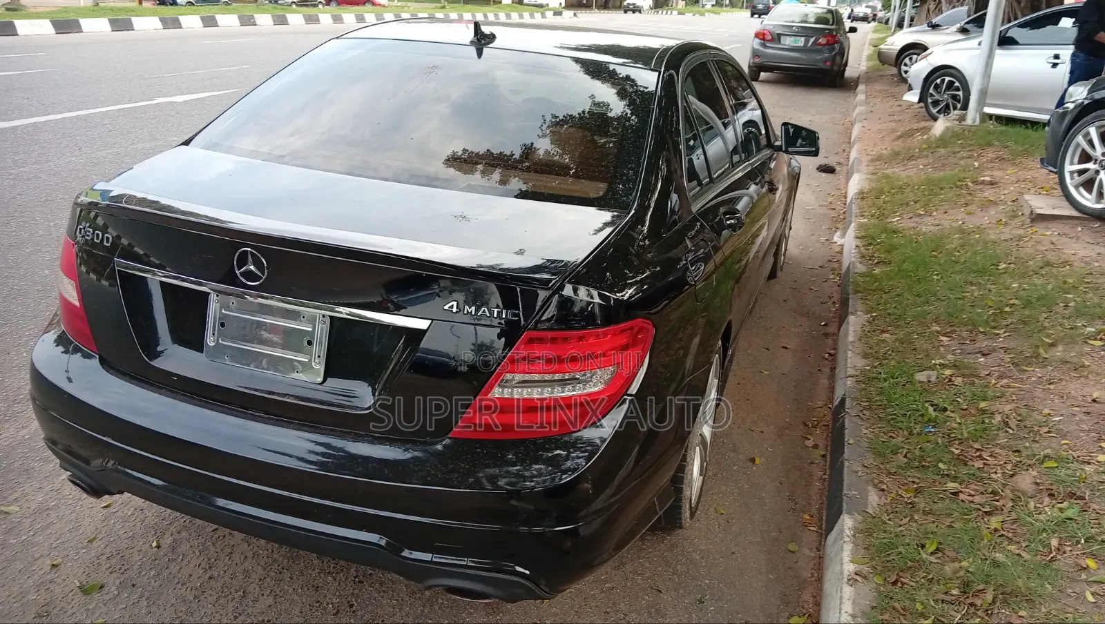 Mercedes-Benz C300 2013 Black
