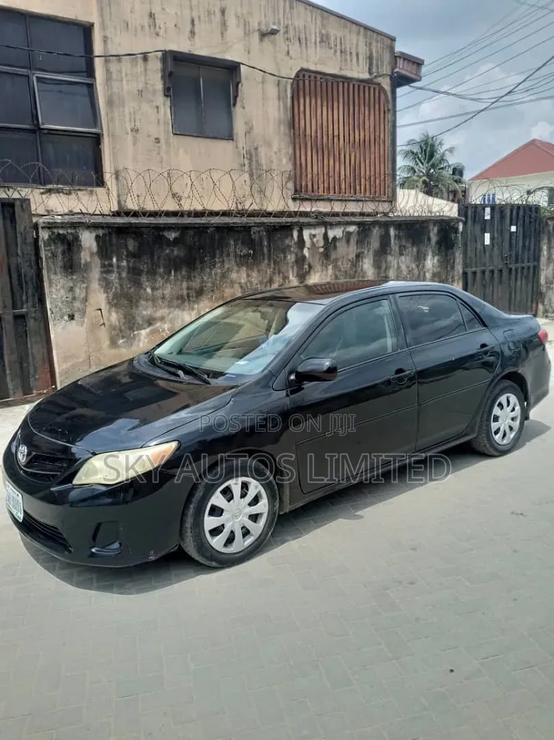 Toyota Corolla 2011 Black