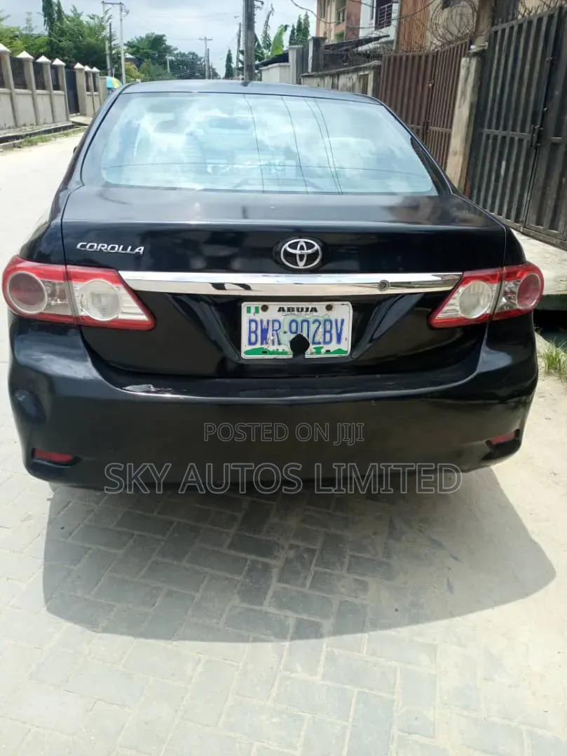 Toyota Corolla 2011 Black