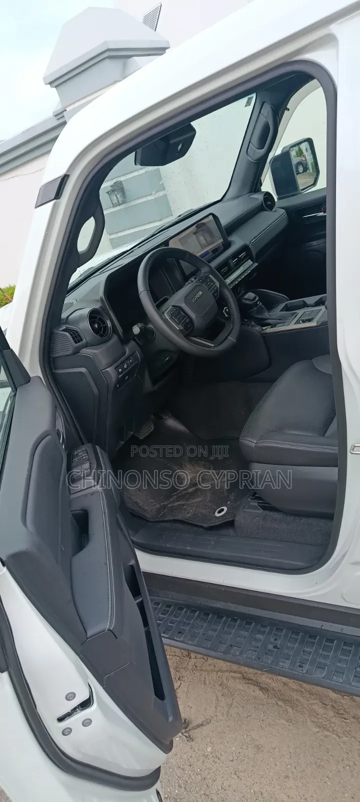Toyota Land Cruiser Prado 2024 White