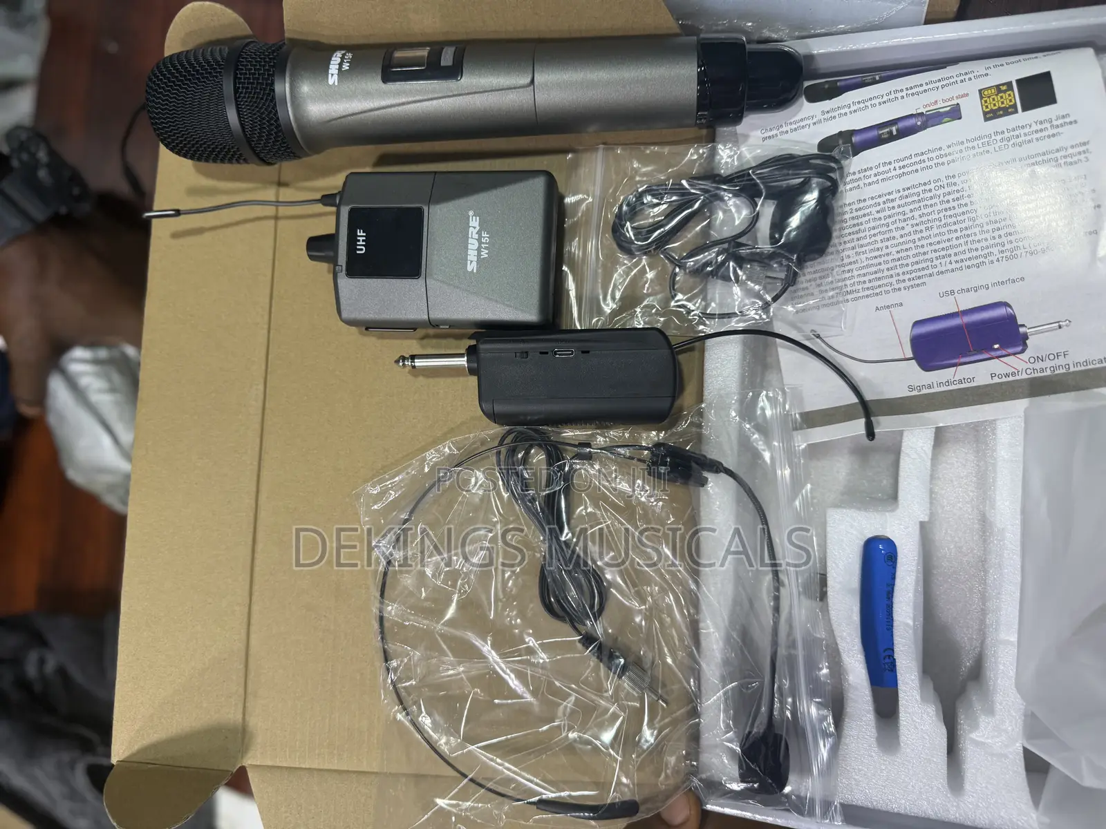 Headset Microphone With Lapel Microphone and Handheld Microphone