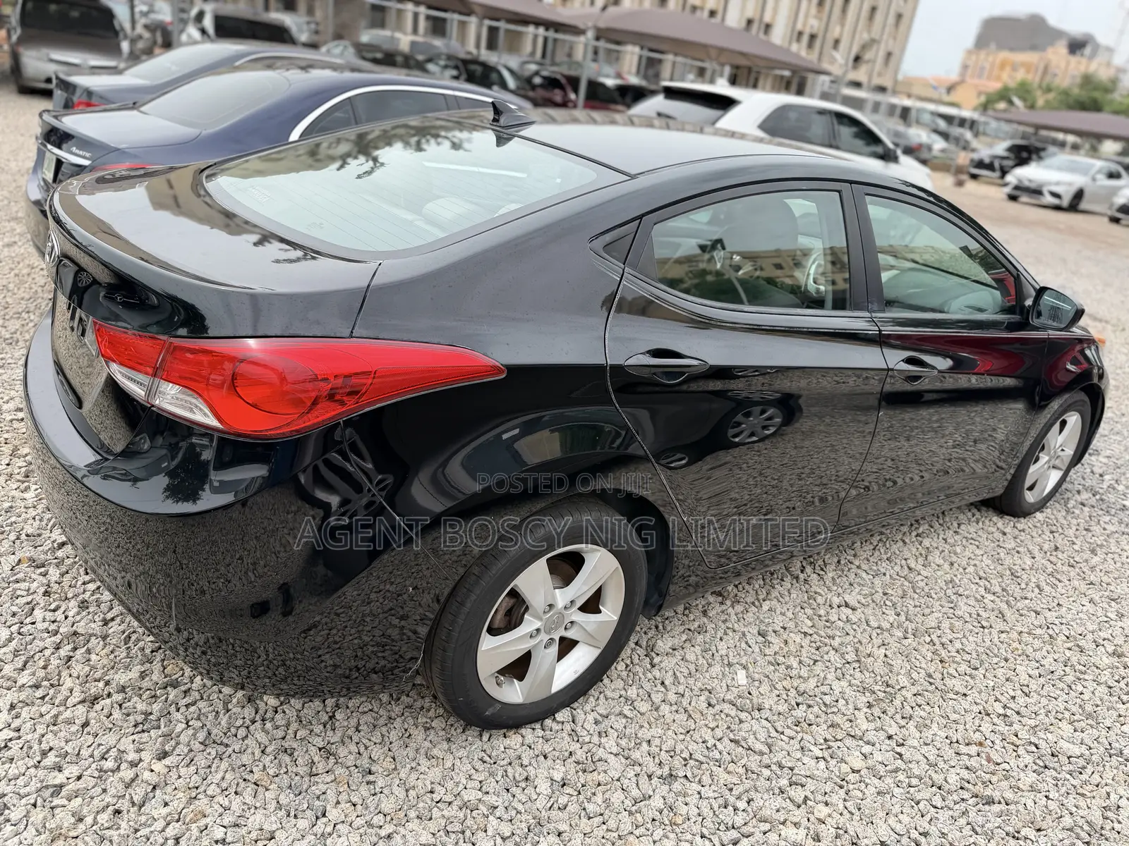 Hyundai Elantra GLS Sedan FWD (1.8L 4cyl 6M) 2013 Black
