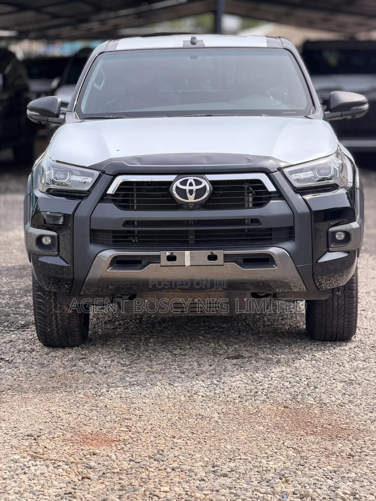 New Toyota Hilux 2025 Black
