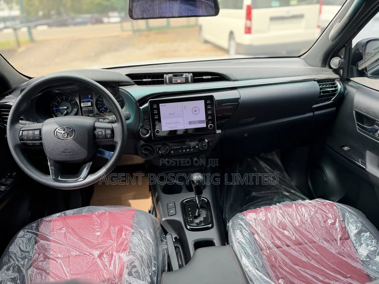 New Toyota Hilux 2025 Black