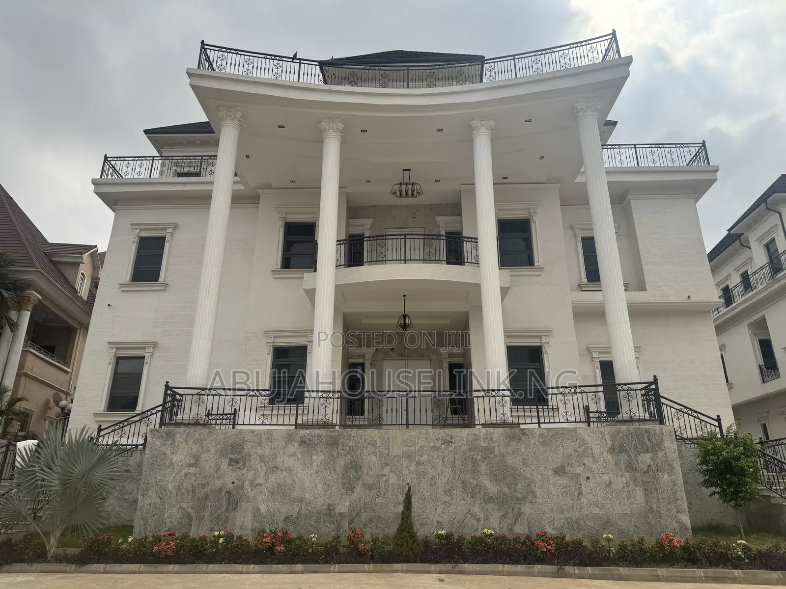 10bdrm Mansion in Maitama Main Abuja for sale