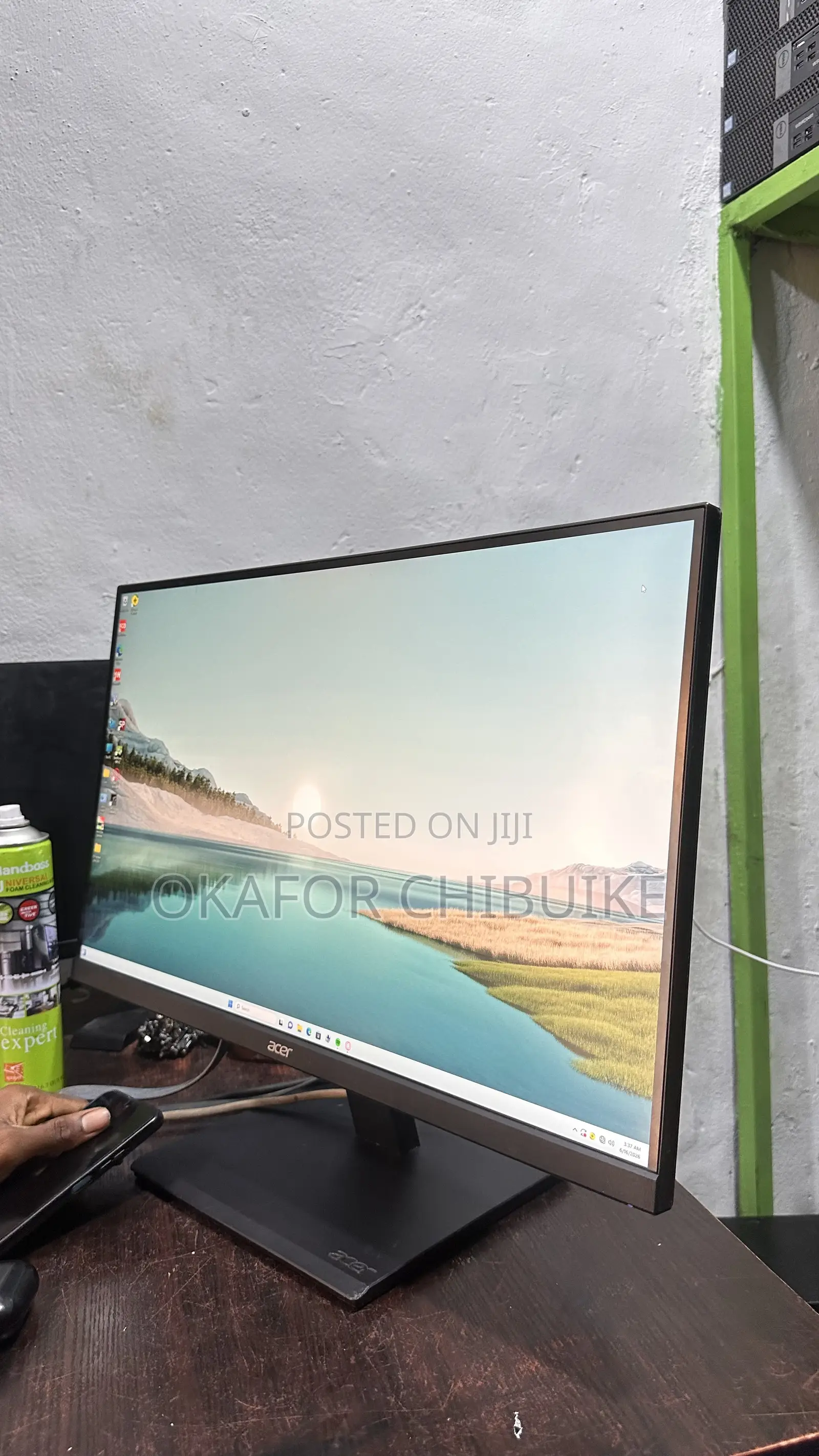 27 Inch’S Acer Frameless Monitor
