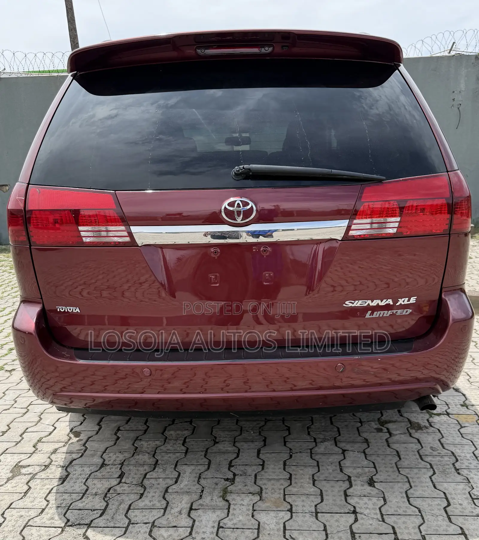 Toyota Sienna XLE FWD 2006 Red