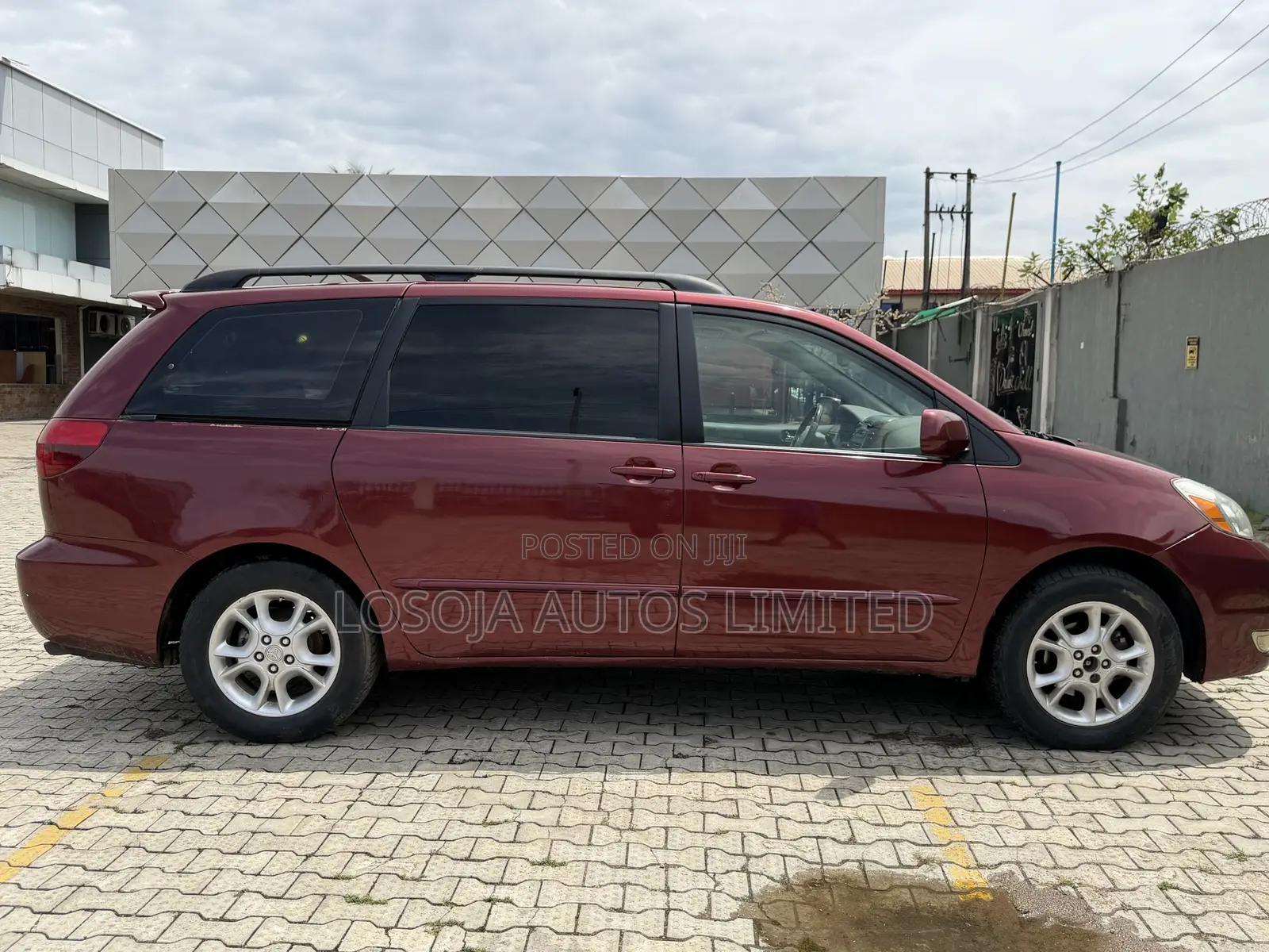 Toyota Sienna XLE FWD 2006 Red