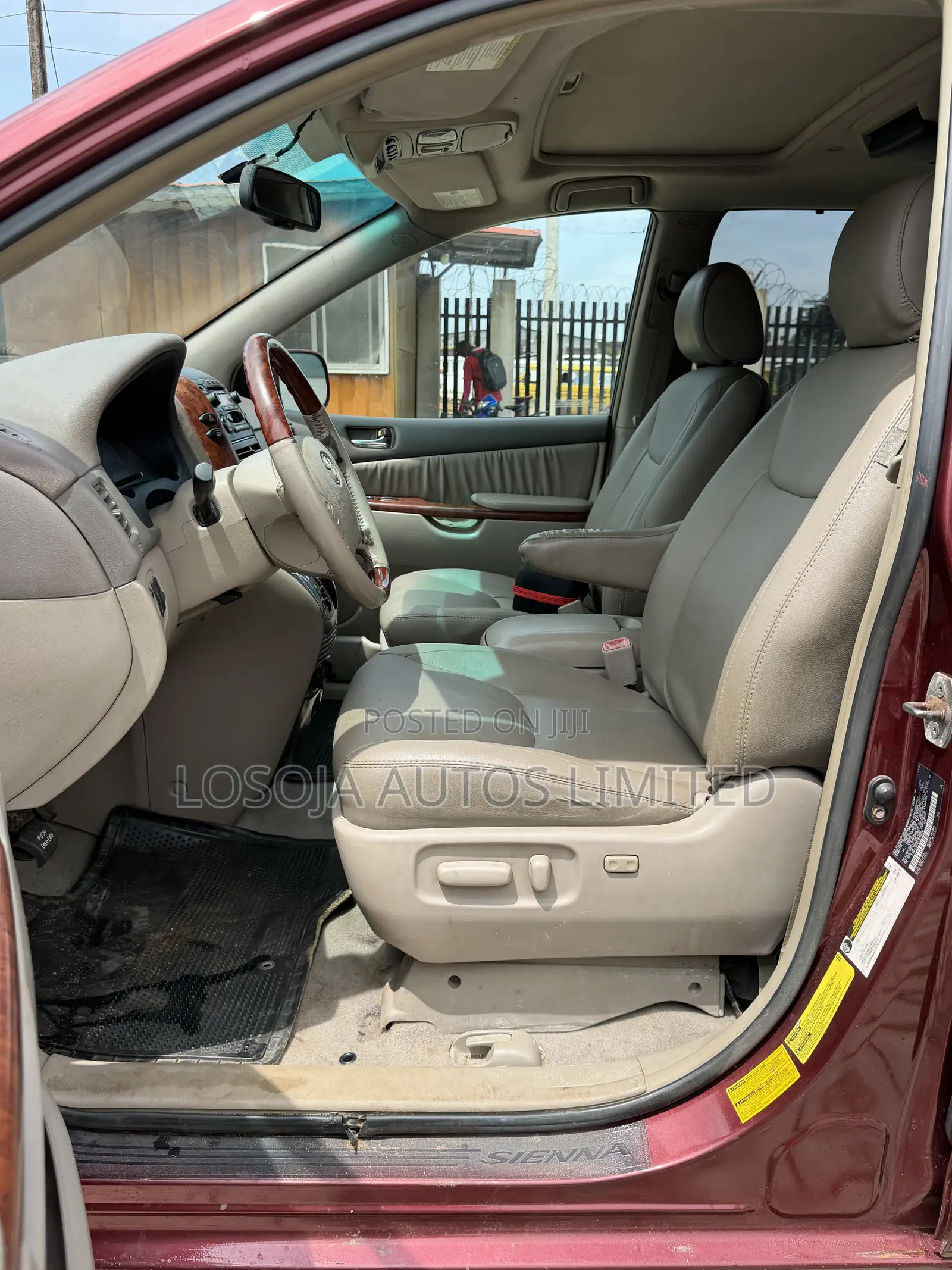Toyota Sienna XLE FWD 2006 Red