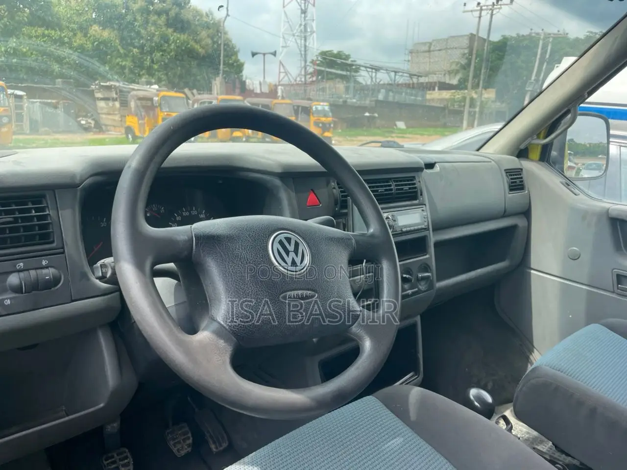 Volkswagen Transporter 2000 Yellow