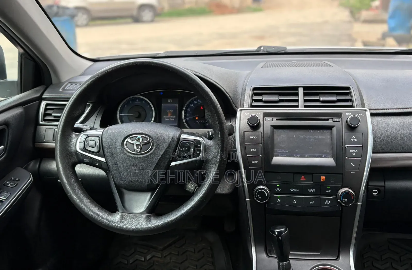 Toyota Camry SE 4dr Sedan (2.5L 4cyl 6A) 2017 White