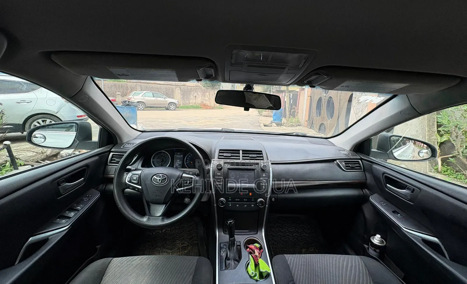 Toyota Camry SE 4dr Sedan (2.5L 4cyl 6A) 2017 White