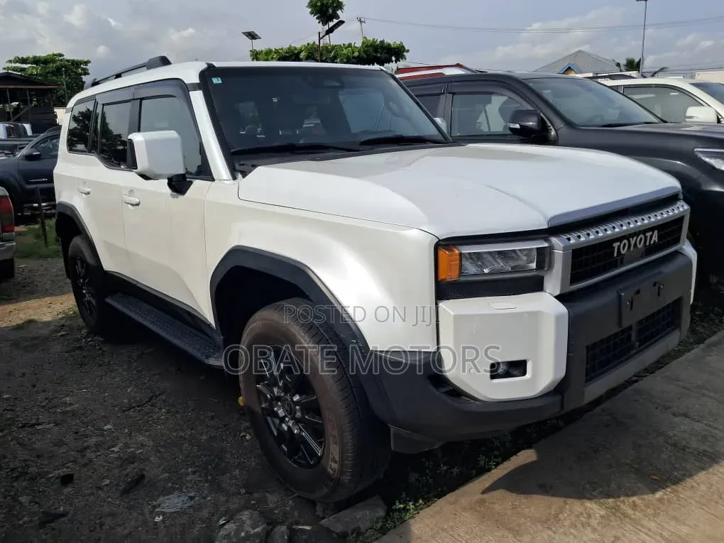 Toyota Land Cruiser 2025 White