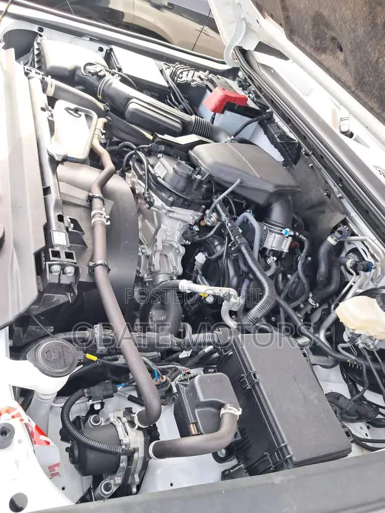 Toyota Land Cruiser 2025 White