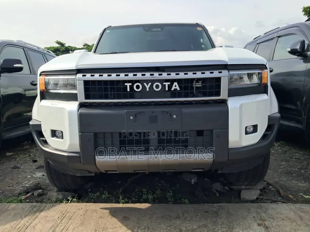 Toyota Land Cruiser 2025 White