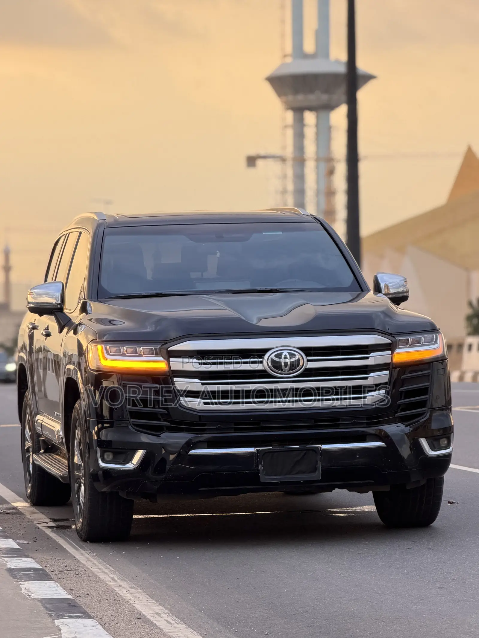 Toyota Land Cruiser LC300 2024 Black