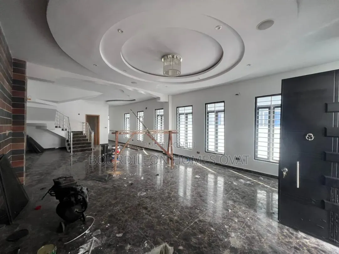 5bdrm Duplex in Chevron Drive Lekki for rent