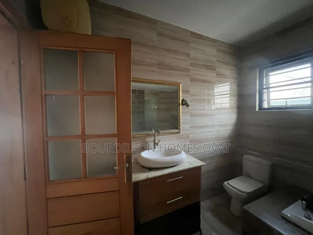 5bdrm Duplex in Chevron Drive Lekki for rent