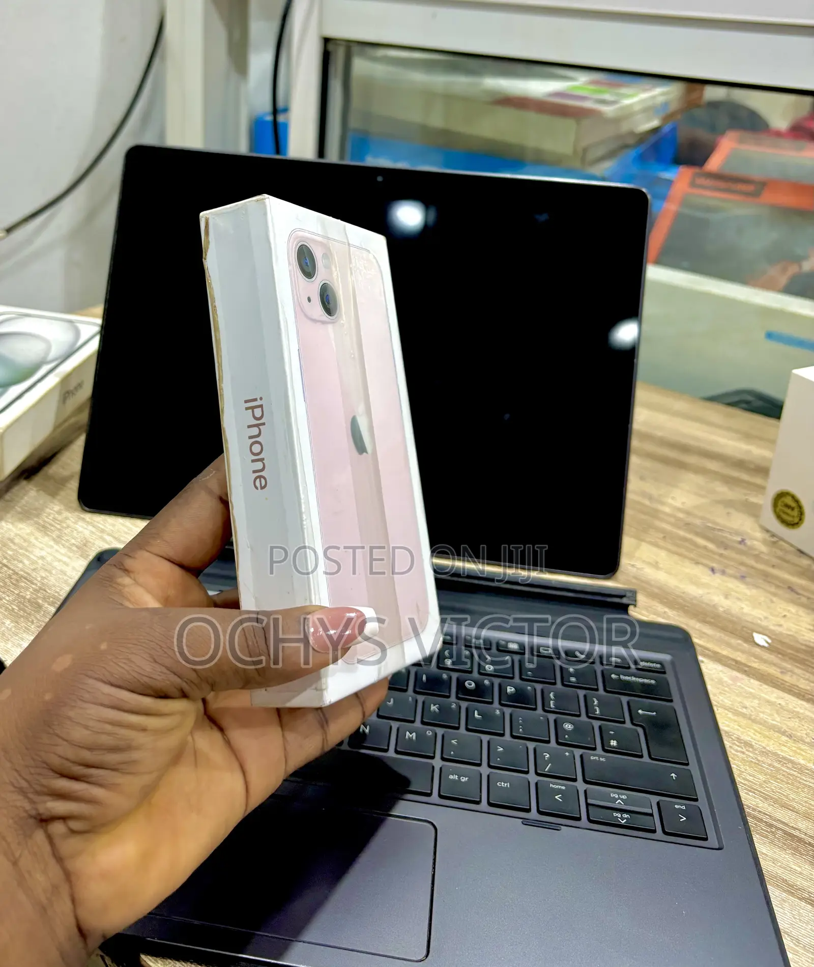 New Apple iPhone 13 128 GB Pink