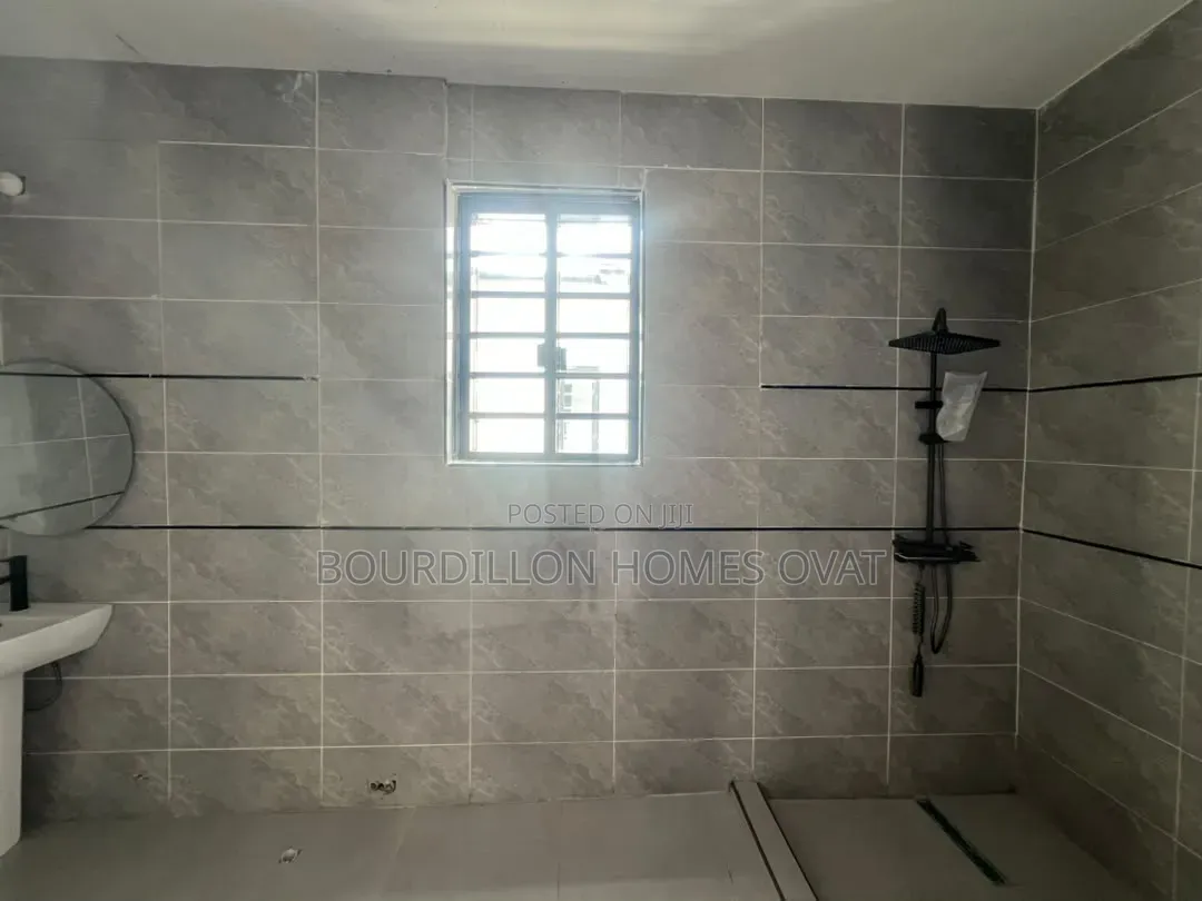 4bdrm Duplex in Lekki Scheme 2 for sale