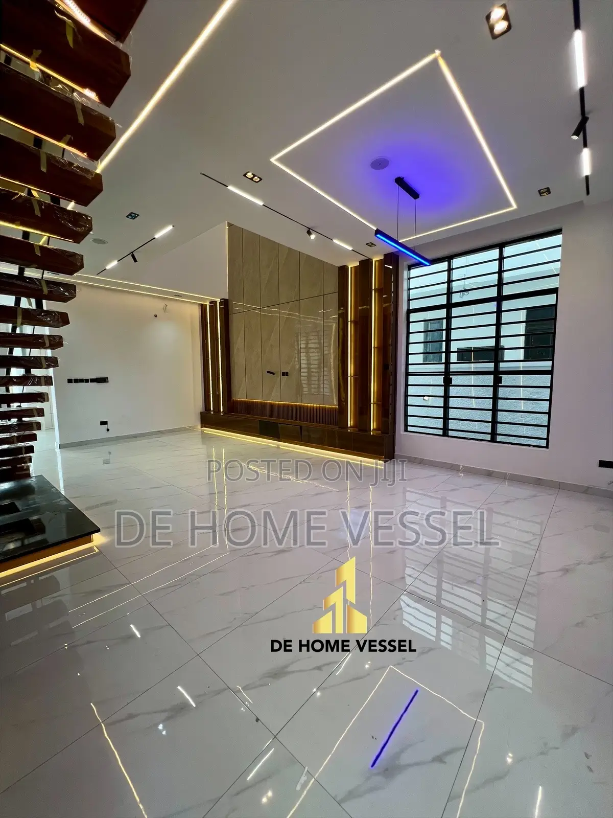 5bdrm Duplex in Ikota for sale