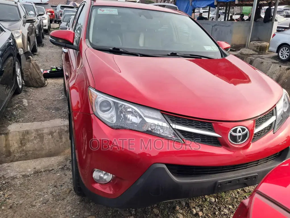 Toyota RAV4 2015 Red