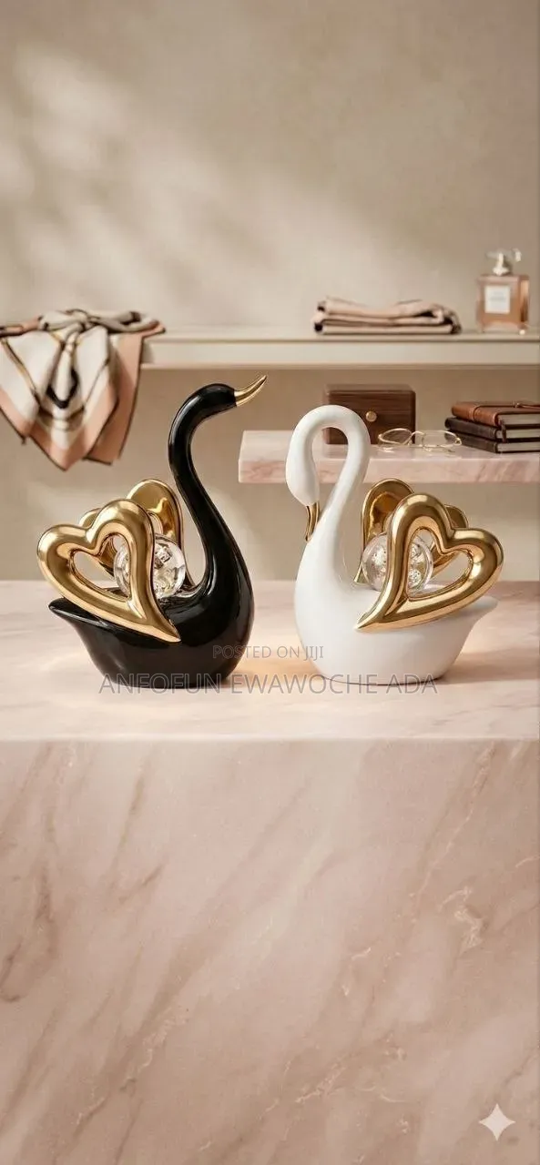 Twin Swan Contrast Home Decor