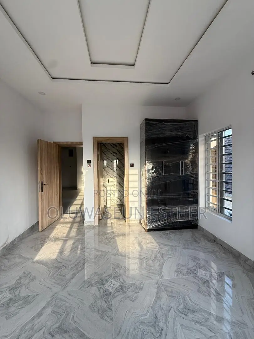 4bdrm Bungalow in Success Estate, Akala Express for sale