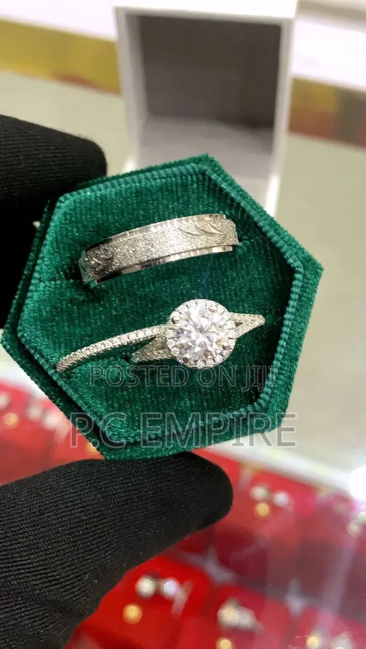 VVS Moissanite Diamond Wedding Ring