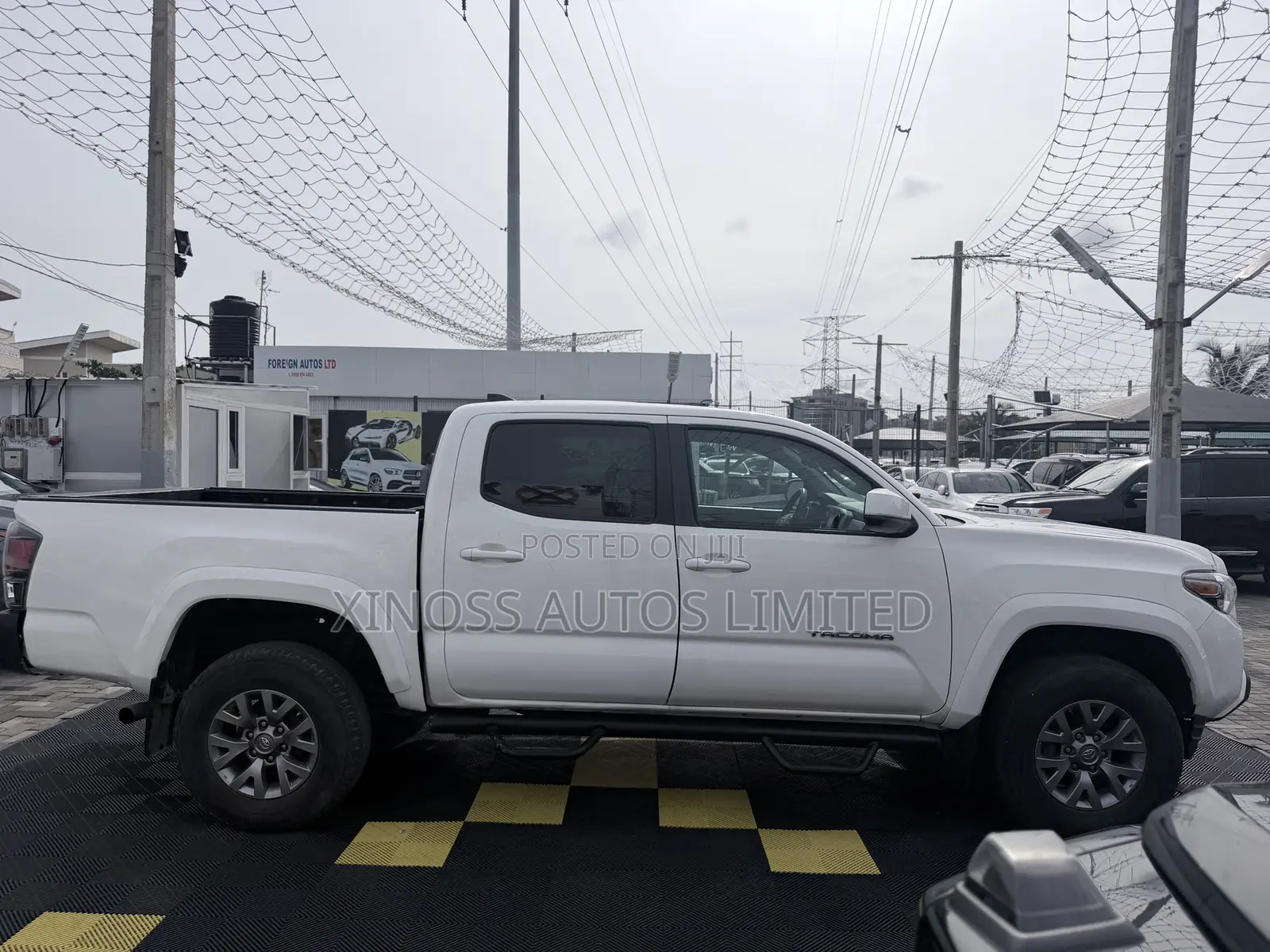 Toyota Tacoma SR5 2019 White