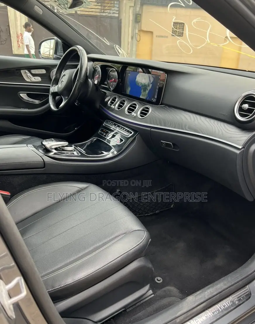 Mercedes-Benz E300 4Matic AWD Sedan (2.0L 4cyl 9A) 2017 Gray