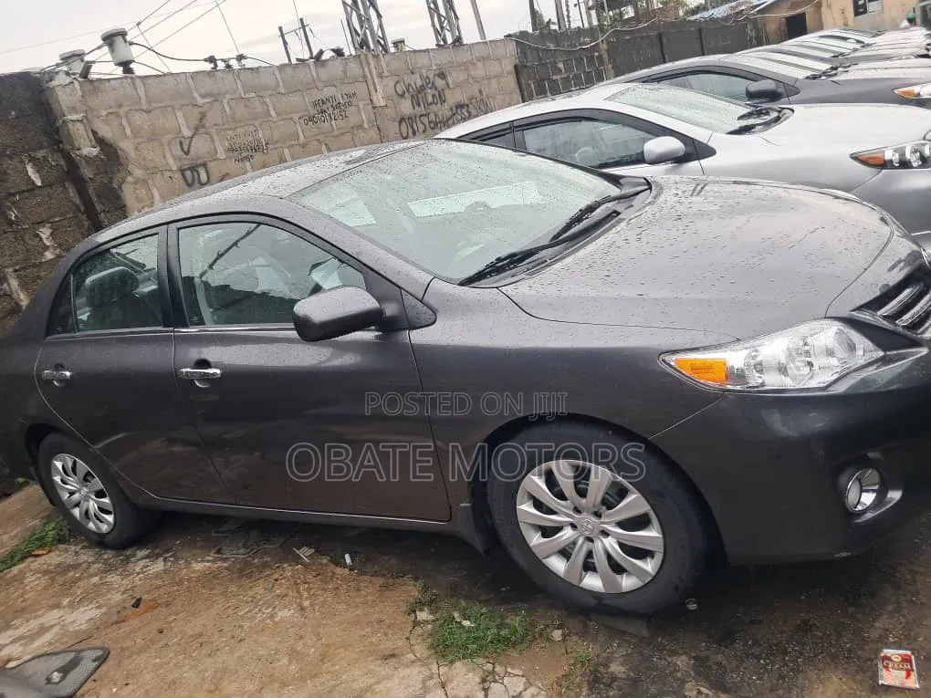 Toyota Corolla 2013 Gray