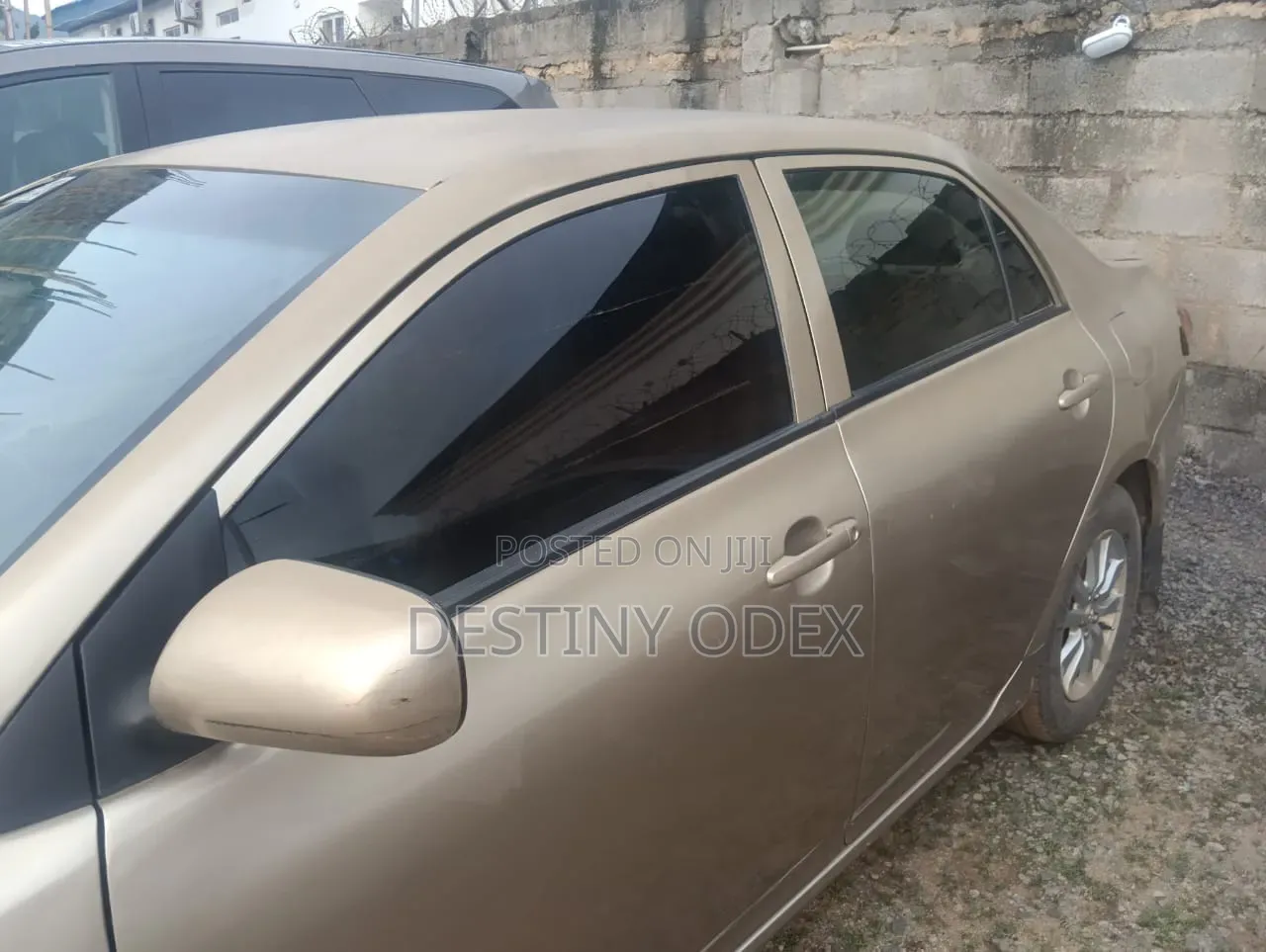 Toyota Corolla 2010 Gold