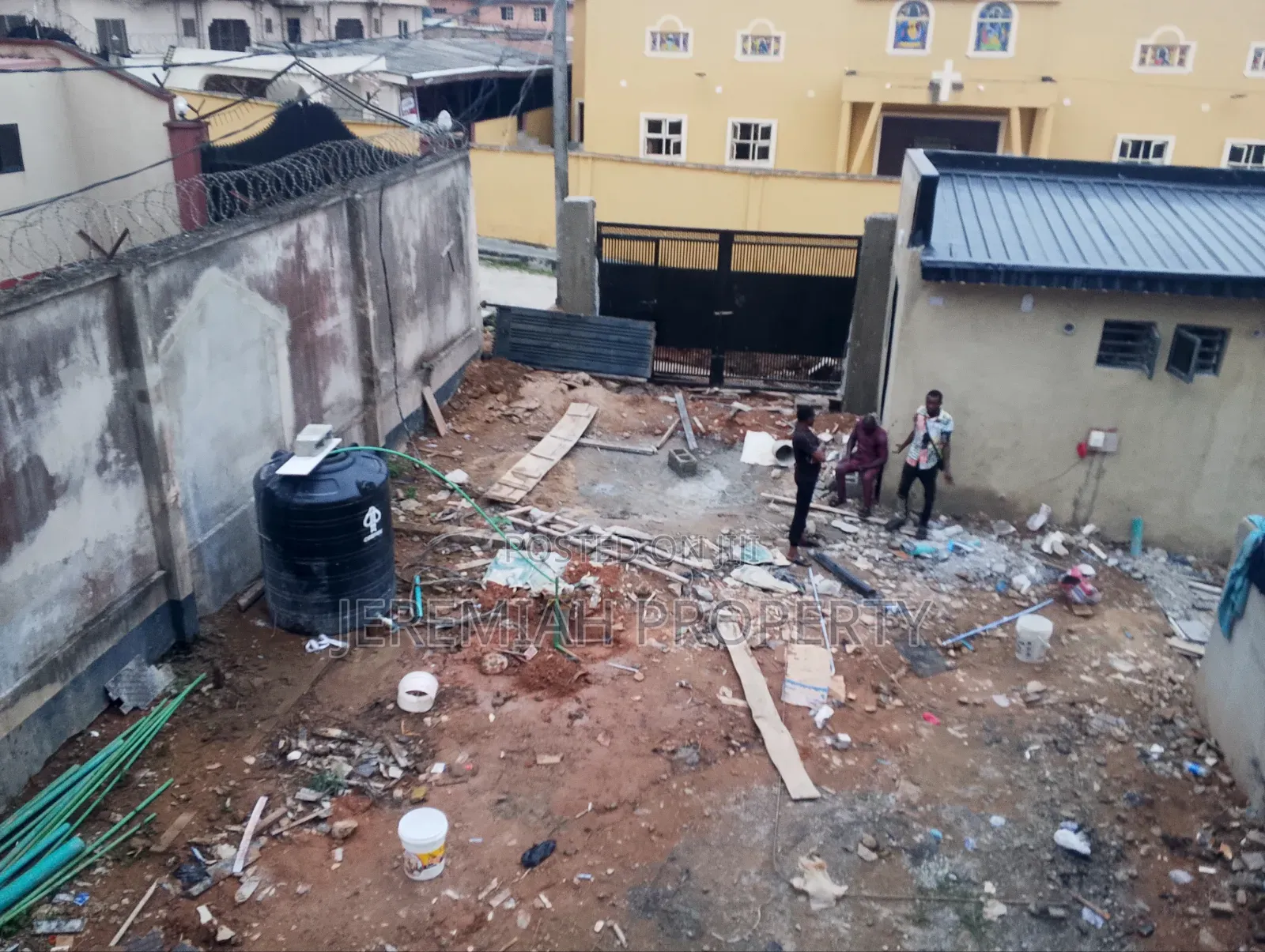 3bdrm Duplex in United Estate, Berger for sale