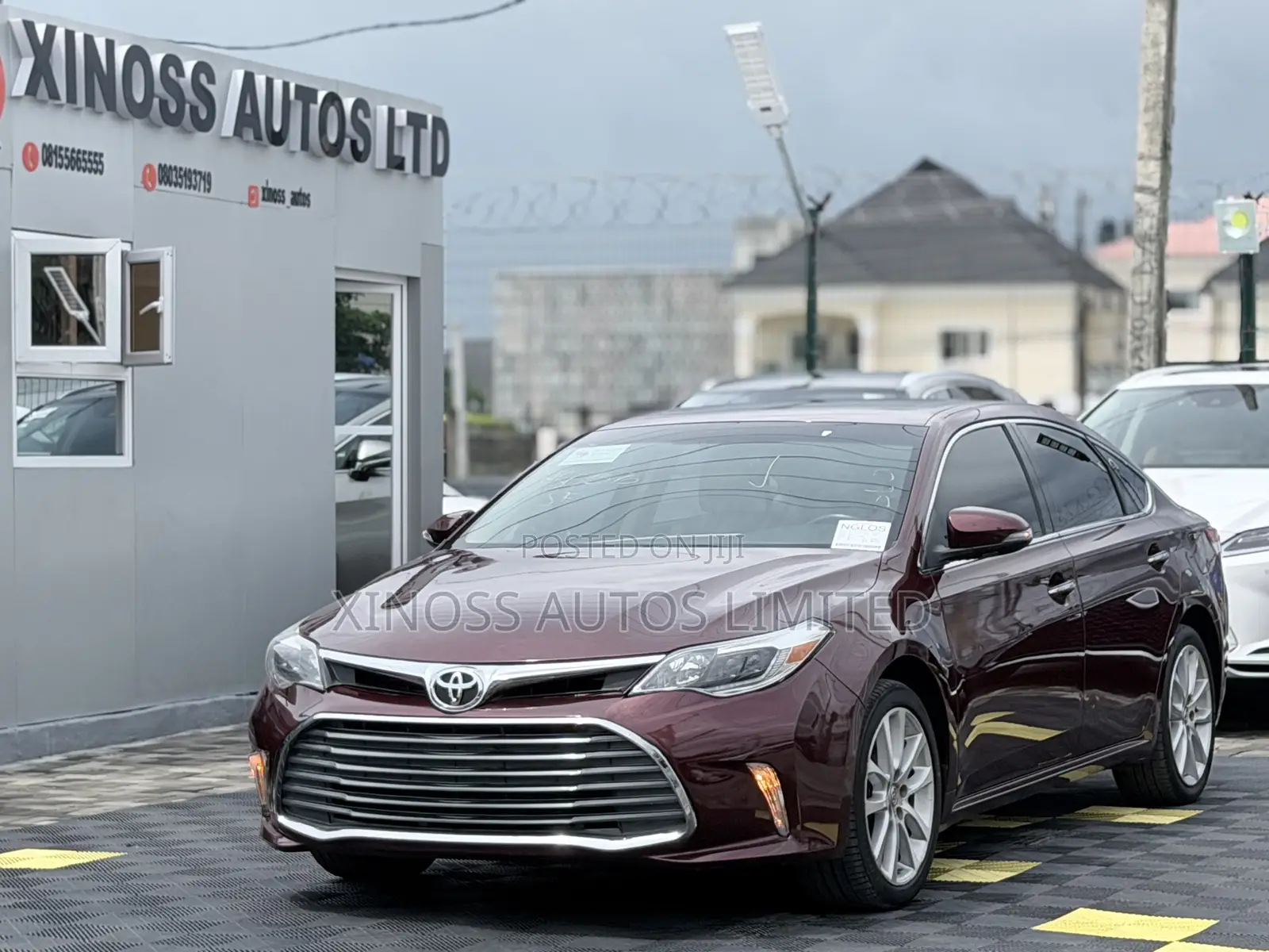 Toyota Avalon Limited 4dr Sedan (3.5L 6cyl 6A) 2014 Burgundy