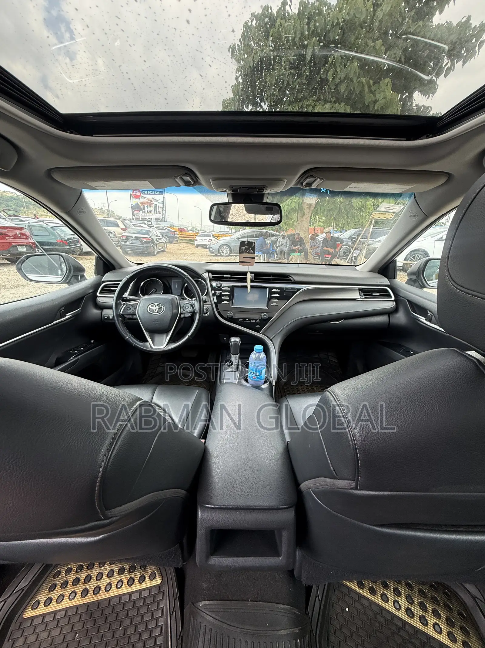 Toyota Camry SE FWD (2.5L 4cyl 8AM) 2018 Silver