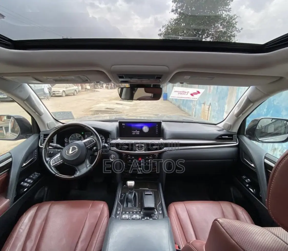 Lexus LX 570 AWD 2018 Silver