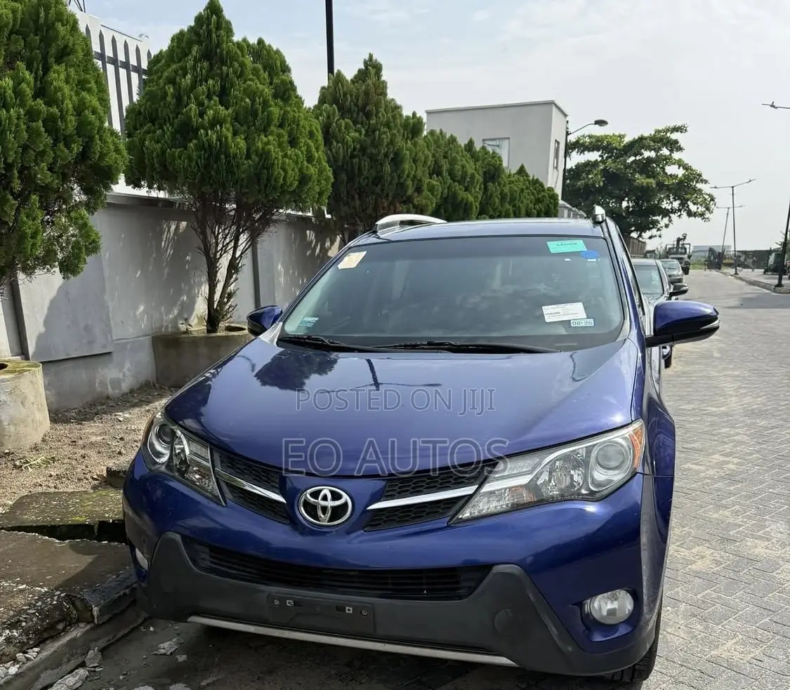 Toyota RAV4 XLE 4dr SUV AWD (2.5L 4cyl 6A) 2015 Blue