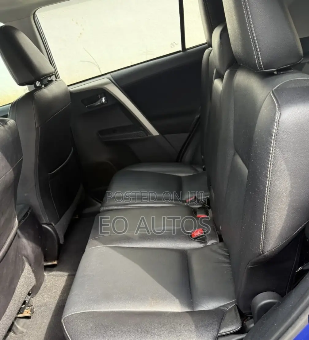 Toyota RAV4 XLE 4dr SUV AWD (2.5L 4cyl 6A) 2015 Blue