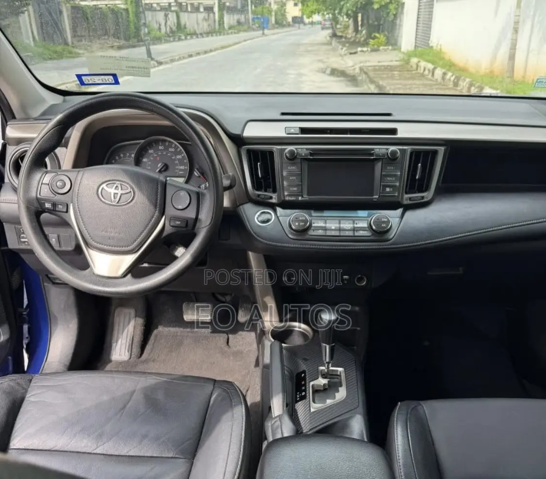 Toyota RAV4 XLE 4dr SUV AWD (2.5L 4cyl 6A) 2015 Blue