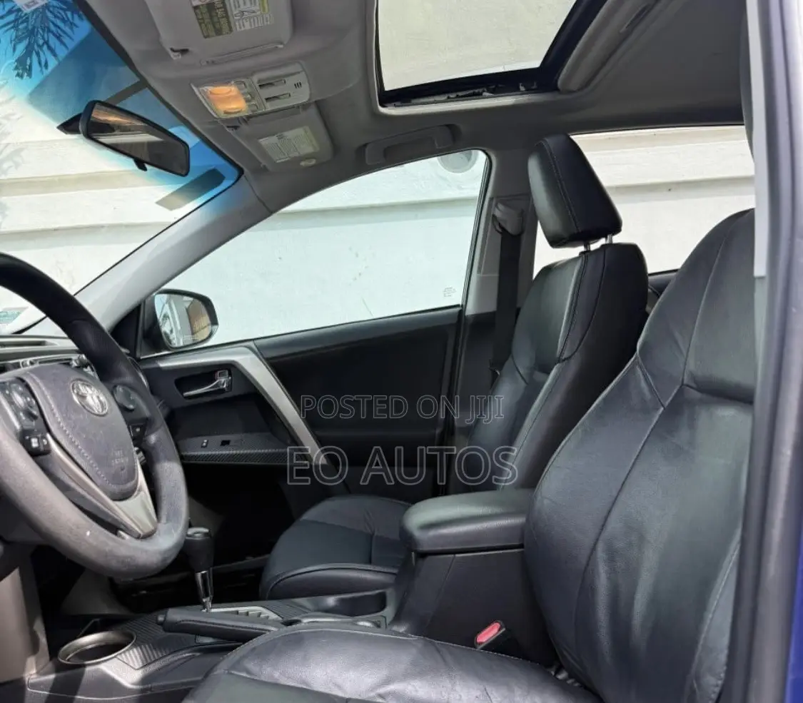 Toyota RAV4 XLE 4dr SUV AWD (2.5L 4cyl 6A) 2015 Blue